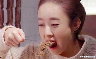 热巴吃桃花絮,浪漫邂逅，甜蜜绽放