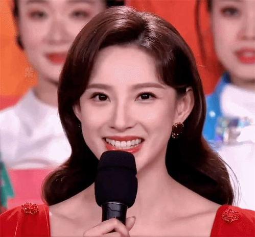 小说清蒸女主播董卿,董卿的逆袭之路